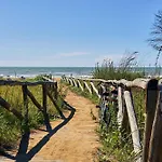 Апартаменти Seaview Flat Next To - Beahost *