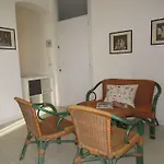 Seaview Flat Next To - Beahost 비비오네