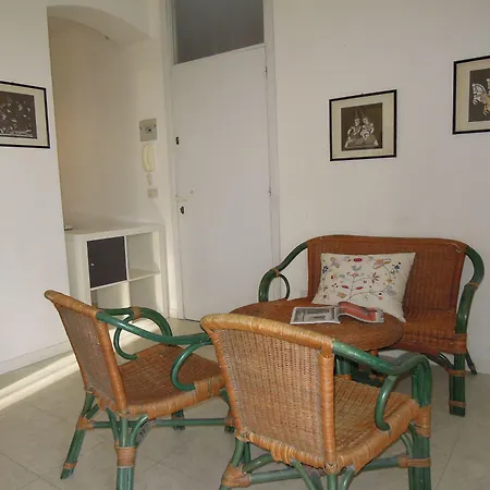 Seaview Flat Next To - Beahost 비비오네